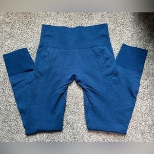 Lululemon size 6 (fits up to 8) blue compression running